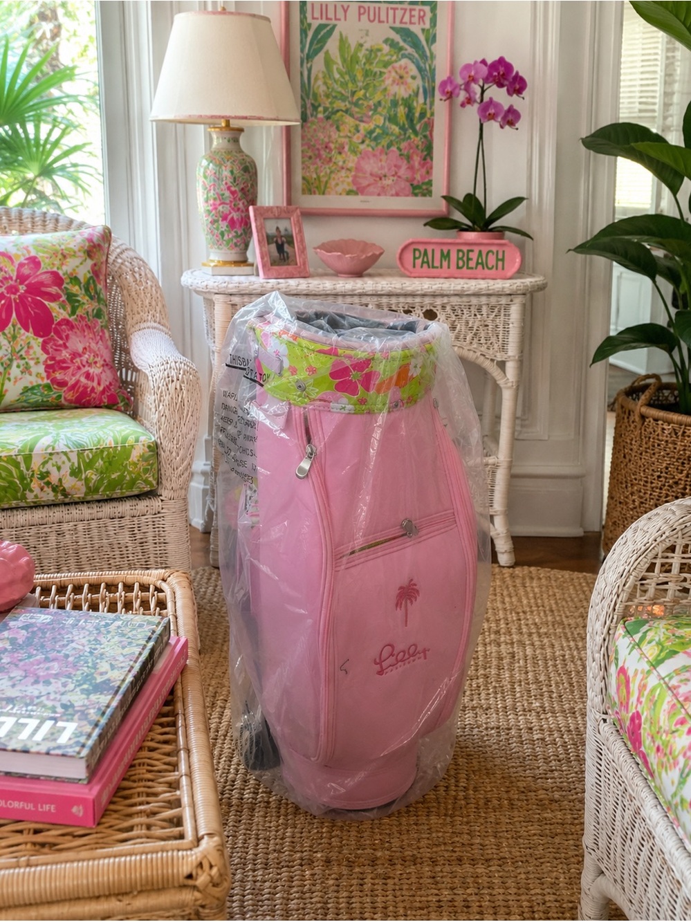 Extremely hard to find Lilly Pulitzer Pink Floral Trim Golf Stand Bag
